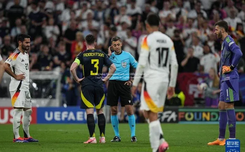 非凡游戏官方网址入口阿里尔公司Exploring the Achievements and Skills of Basketball and Football Players in English C