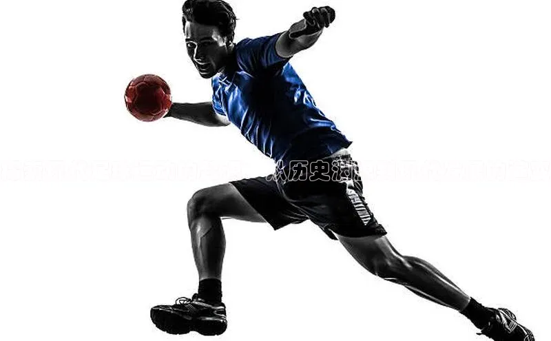 非凡体育华策影视探索现代足球运动的起源：从历史渊源到现代发展的演变