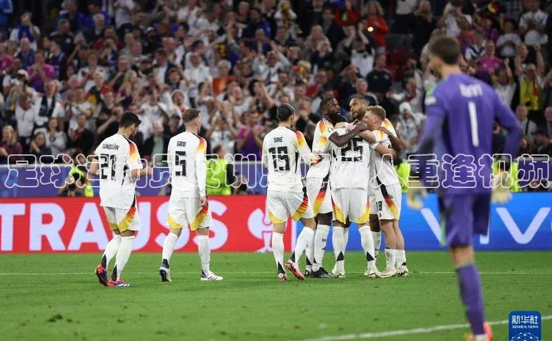 非凡棋牌视觉中国足球运动员受训恩师感人重逢视频